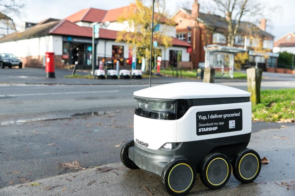 Bolt, Starship Collab to Scale Self-Driving Robot Food Deliveries