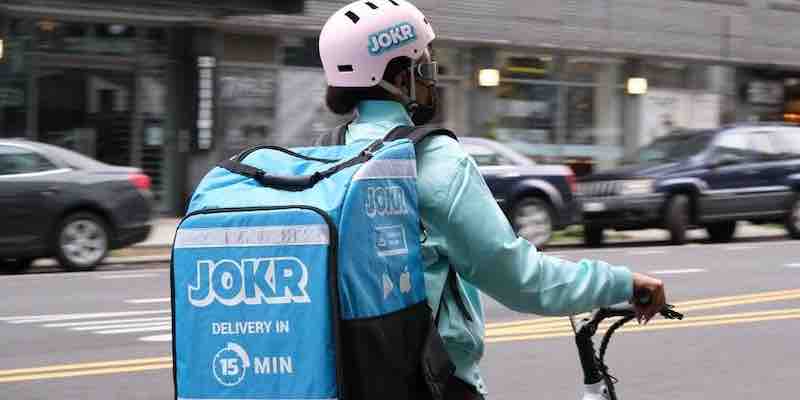 Dining in the Digital Age: The Double-Edged Sword of Food Delivery